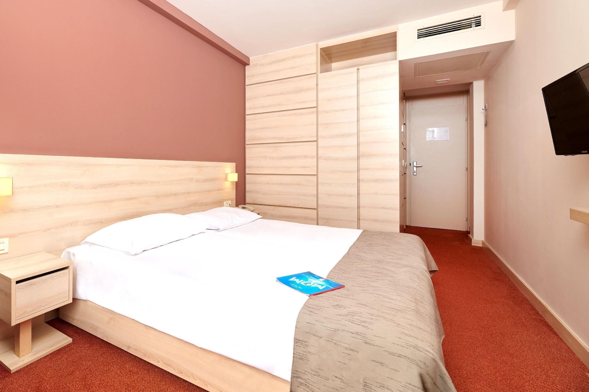 Hotel Materada Plava Laguna Porec Luaran gambar